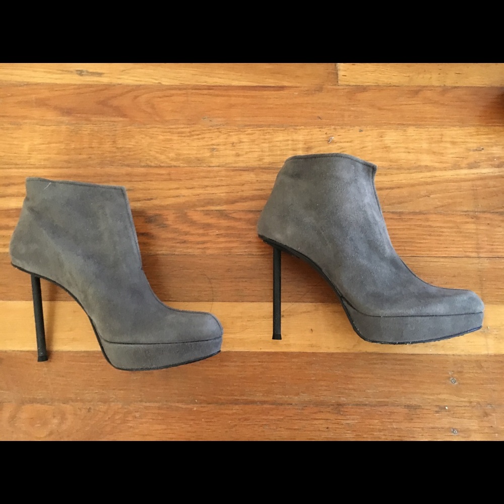 NWOT Stuart Weitzman ankle boots